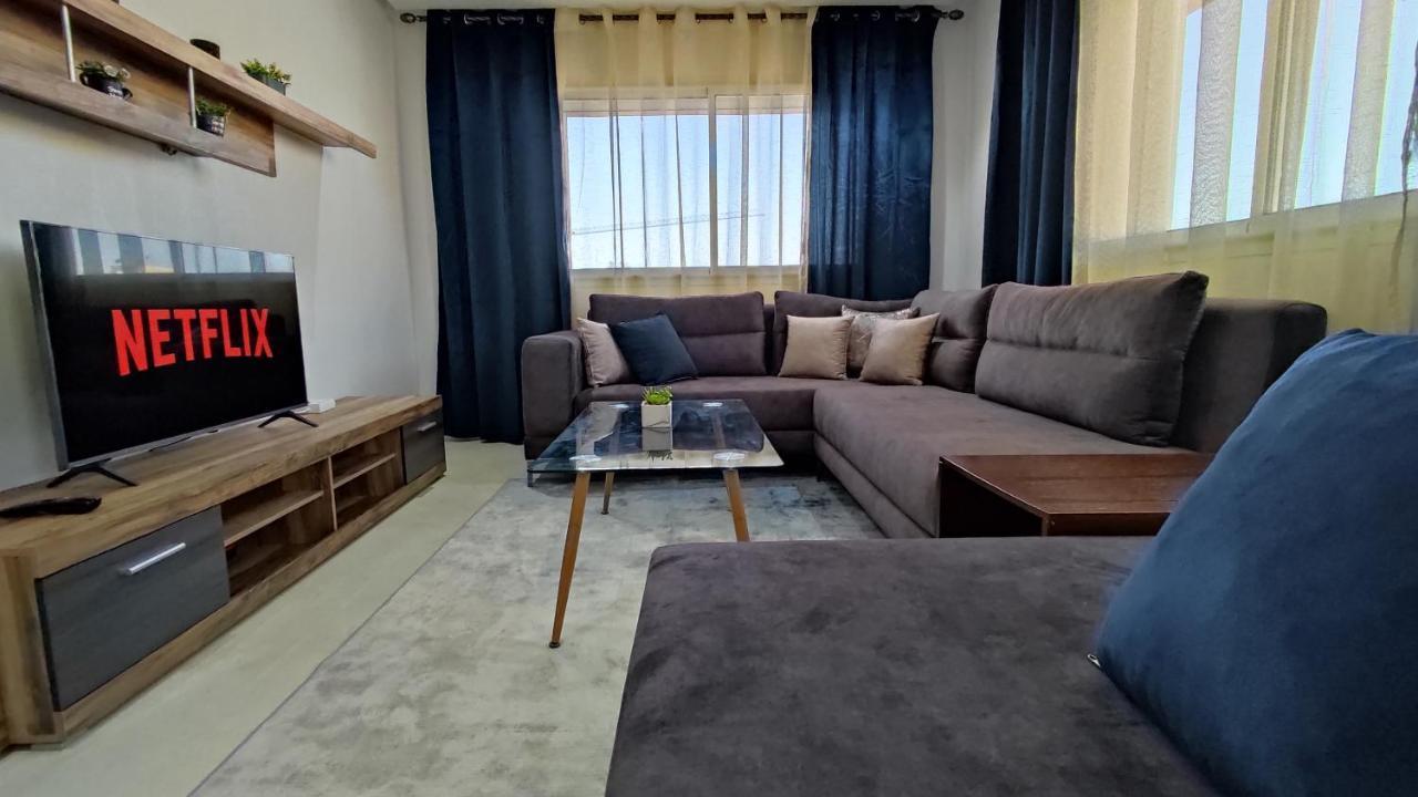 Dlx02 Apartment Oujda Bagian luar foto